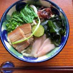 รูปของ ちむどん飯！やんばるそば
