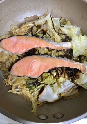 鮭の塩昆布蒸し-レシピのメイン写真