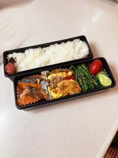 鮭と魚肉ソーセージオムレツ弁当-レシピのメイン写真