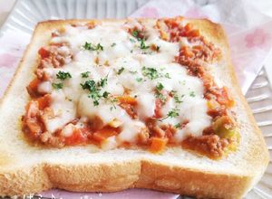 残ったミートソースでピザ風トースト-レシピのメイン写真