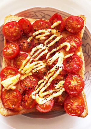 ミニトマトばっかりチーズトースト-レシピのメイン写真