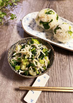 簡単♪セロリの葉としらすの白だし炒め-レシピのメイン写真