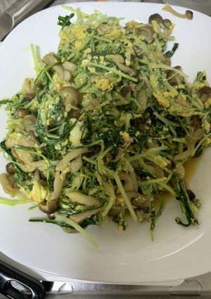 簡単。水菜としめじの卵炒め-レシピのメイン写真