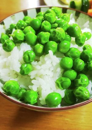 グリンピースを食べるごはん-レシピのメイン写真