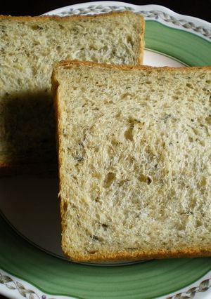 緑茶たっぷり食パン(全粒粉入り)♪-レシピのメイン写真