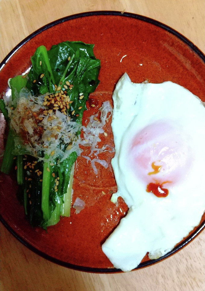 お浸しと目玉焼きを同時に作る方法-レシピのメイン写真