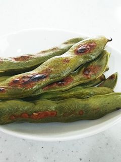 トースターで簡単☆鞘ごと丸っと焼きそら豆-レシピのメイン写真
