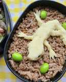 男の子の遠足！ポテサラとかげ鶏そぼろ弁当