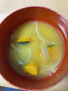 かぼちゃと玉ねぎの味噌汁-レシピのメイン写真
