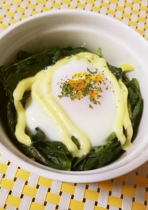 レンジで簡単☆ほうれん草と卵のココット-レシピのメイン写真
