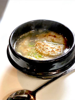 残った焼き餃子をスープにドボン✨-レシピのメイン写真
