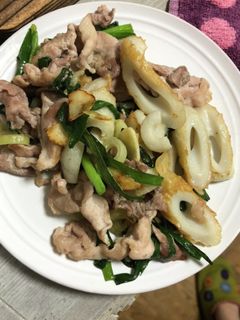 豚こまニラの塩炒め-レシピのメイン写真