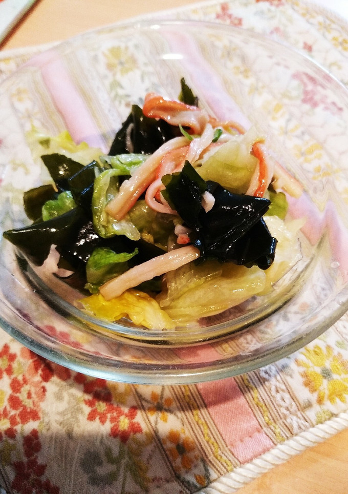 簡単副菜♪レタスとわかめの中華風サラダ-レシピのメイン写真