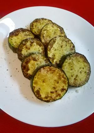 ズッキーニを焼いただけ-レシピのメイン写真