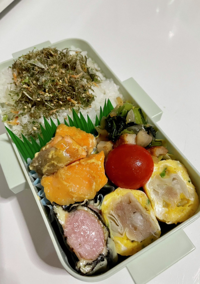 鮭マヨとシューマイ卵焼き弁当-レシピのメイン写真