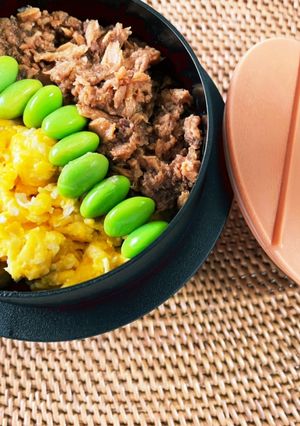 マグロフレーク缶のずぼら丼弁当-レシピのメイン写真