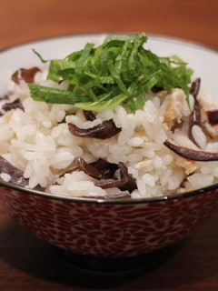 おひさまキクラゲと鶏ひき肉の炊き込みご飯-レシピのメイン写真