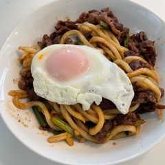 รูปของ 味付きで簡単★プルコギうどん