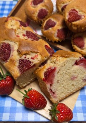 フレッシュ苺のパウンドケーキ-レシピのメイン写真