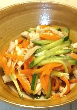 蒸し鶏と人参ときゅうりの中華サラダ-レシピのメイン写真