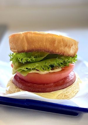 ソーセージトマトマフィンサンド-レシピのメイン写真
