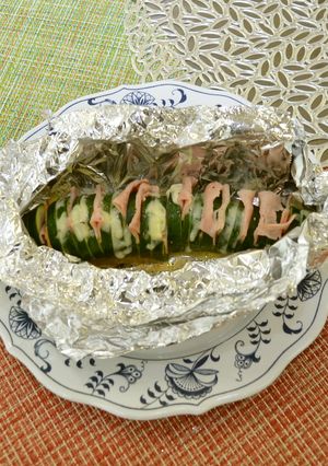 ズッキーニのハッセルバック・ホイル焼き-レシピのメイン写真