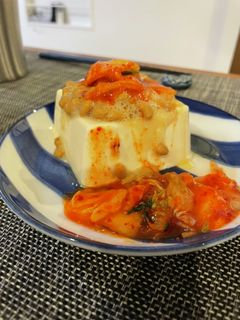 お豆腐にキムチと納豆乗せました。-レシピのメイン写真