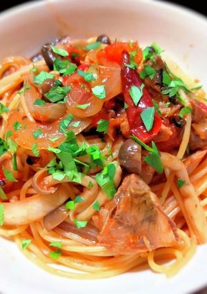 サバの味噌煮缶のトマトソースパスタ-レシピのメイン写真