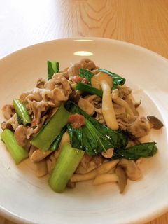 栄養満点☆豚肉としめじの梅肉炒め-レシピのメイン写真