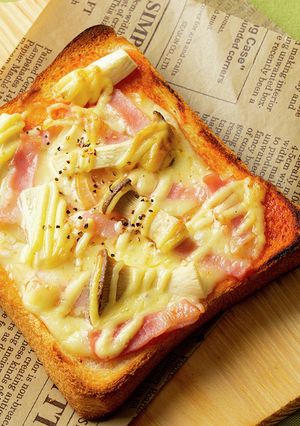 エリンギとベーコンのピザトースト-レシピのメイン写真