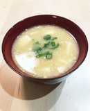 山芋とえのきとお豆腐のお味噌汁