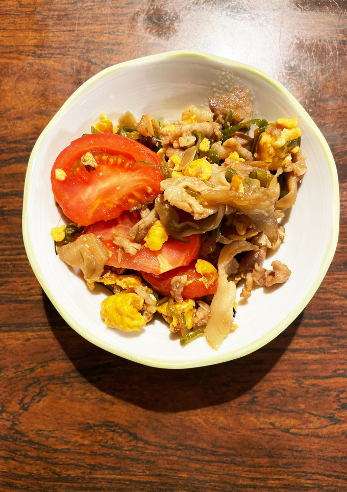 トマトと卵と舞茸の焼肉炒め-レシピのメイン写真