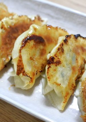 いつもの材料でジューシーな王道餃子-レシピのメイン写真