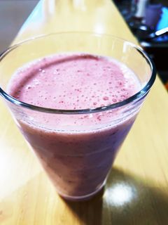 簡単!いちごシェイク-レシピのメイン写真