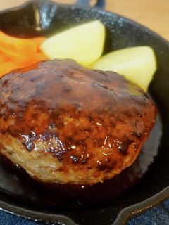 肉汁溢れるジューシーハンバーグ-レシピのメイン写真