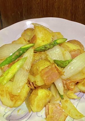 新ジャガイモ&新玉ねぎのカレー風味炒め-レシピのメイン写真