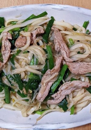 豚ヒレニラもやし焼きうどん261kcal-レシピのメイン写真