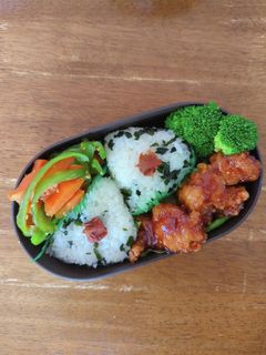 JK☆わかめおにぎり弁当♪-レシピのメイン写真