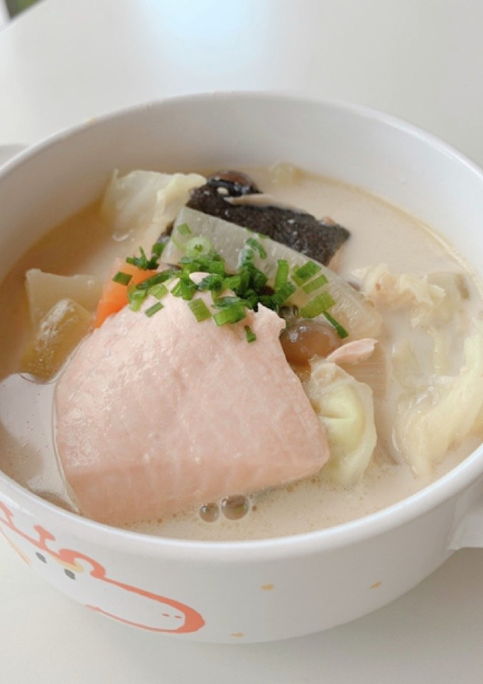 生鮭とだいたいある野菜のスープ-レシピのメイン写真