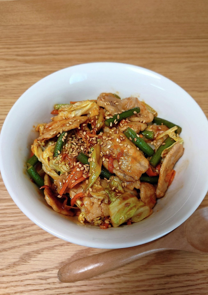 韓国風豚肉と野菜の炒め丼-レシピのメイン写真