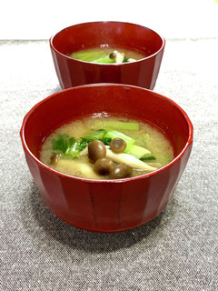 小松菜としめじのお味噌汁-レシピのメイン写真