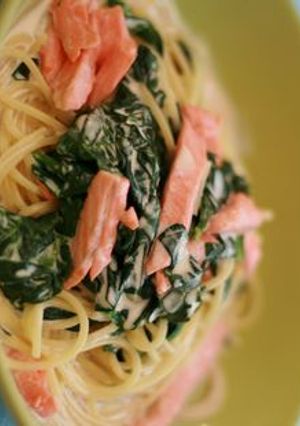 鮭とほうれん草のチーズクリームパスタ-レシピのメイン写真