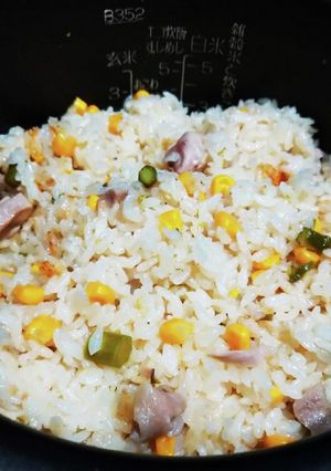 炊飯器で簡単！アスパラコーンピラフ-レシピのメイン写真