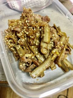 生姜香るぽりぽりごぼうと豚こまの味噌炒め-レシピのメイン写真
