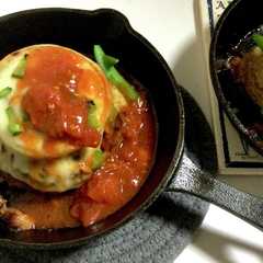 スキレットでハンバーグと新玉ねぎステーキ-レシピのメイン写真