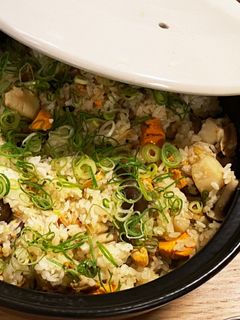 土鍋ホタテバター炊き込みご飯-レシピのメイン写真