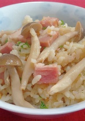 しめじとベーコンのめんつゆバターご飯-レシピのメイン写真