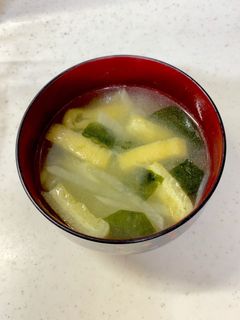 大根 油揚げ わかめの味噌汁^^-レシピのメイン写真