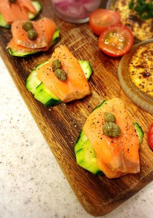 前菜に♪きゅうりにスモークサーモンのせ-レシピのメイン写真