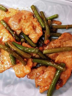 焼肉のタレで!簡単にんにくの芽の豚肉炒め-レシピのメイン写真